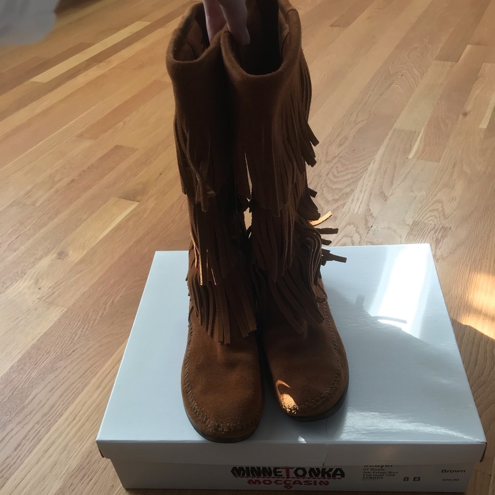 Minnetonka 3-Layer Fringe Boot Brown - Picture 4 of 8